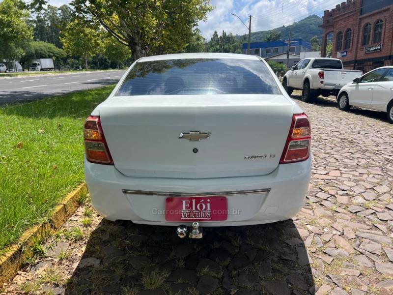 CHEVROLET - COBALT - 2013/2013 - Branca - R$ 43.900,00