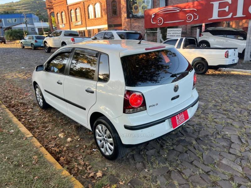 VOLKSWAGEN - POLO - 2009/2010 - Branca - R$ 38.900,00