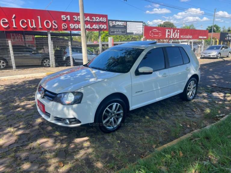 VOLKSWAGEN - GOLF - 2012/2013 - Branca - R$ 63.900,00