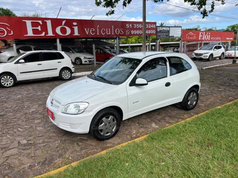 CHEVROLET - CELTA - 2010/2011 - Branca - R$ 29.900,00
