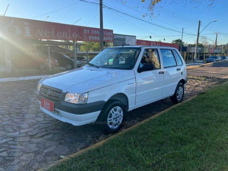 FIAT - UNO - 2009/2010 - Branca - R$ 26.900,00
