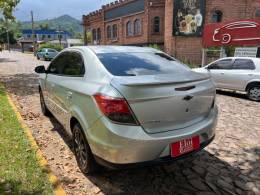 CHEVROLET - PRISMA - 2013/2013 - Prata - R$ 47.900,00