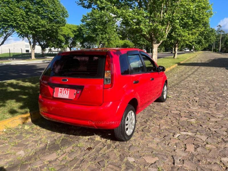 FORD - FIESTA - 2013/2013 - Vermelha - R$ 32.900,00