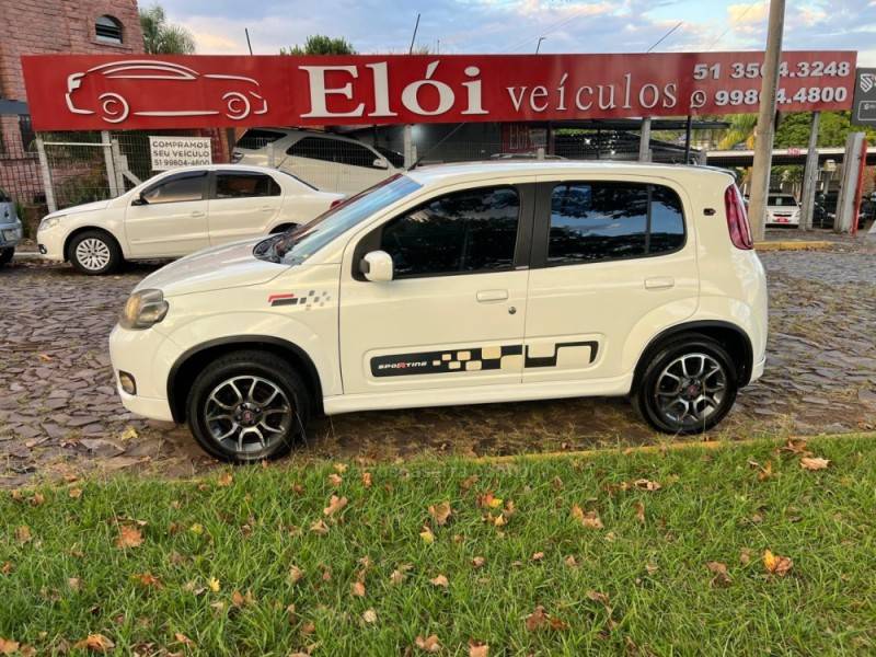 FIAT - UNO - 2011/2012 - Branca - R$ 39.900,00