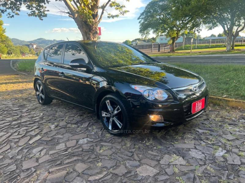 HYUNDAI - I30 - 2011/2012 - Preta - R$ 42.900,00