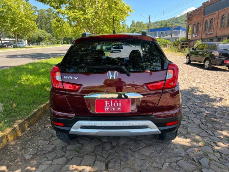 HONDA - WRV - 2017/2018 - Vermelha - R$ 83.900,00