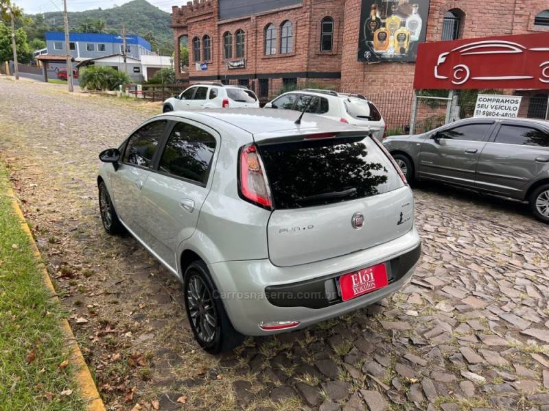 FIAT - PUNTO - 2014/2014 - Prata - R$ 42.900,00