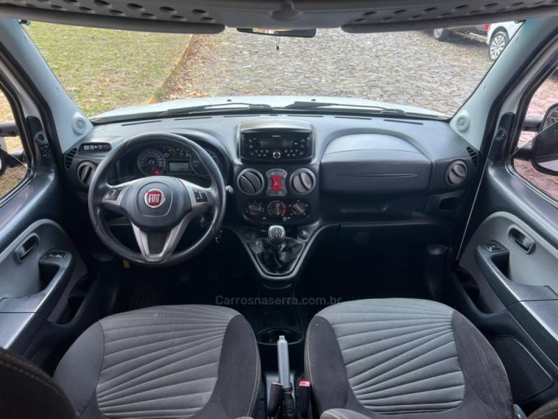 FIAT - DOBLÓ - 2015/2016 - Branca - R$ 63.900,00