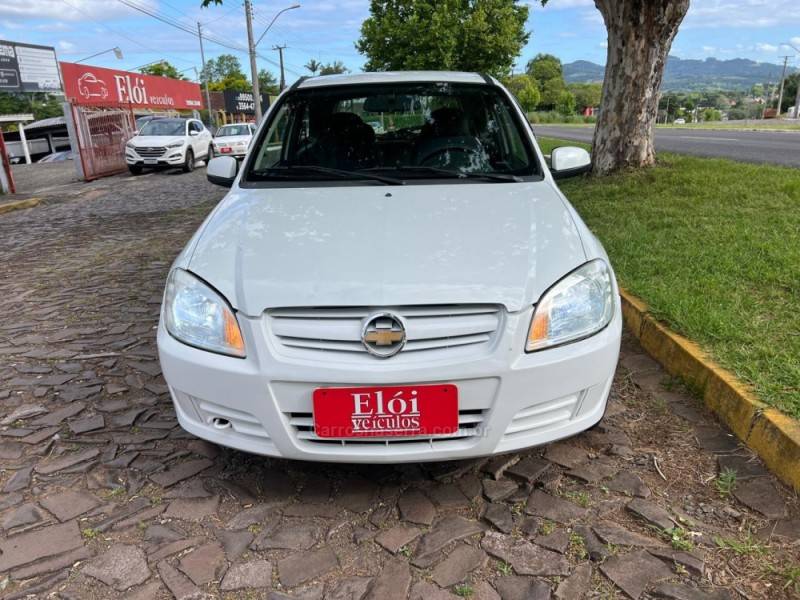 CHEVROLET - CELTA - 2010/2011 - Branca - R$ 29.900,00
